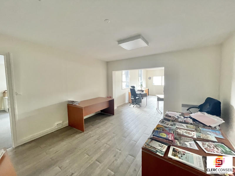 Bureau - 92 m²