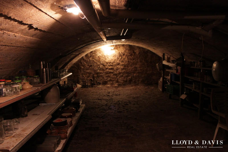 Maison - 243 m² - 7 pièces