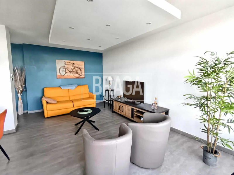 Appartement - 90 m² - 3 pièces