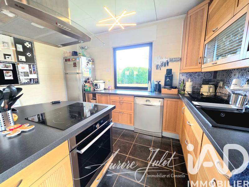 Maison - 186 m² - 8 pièces