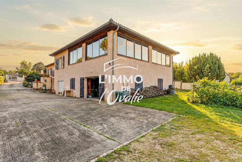 Maison - 211 m² - 7 pièces