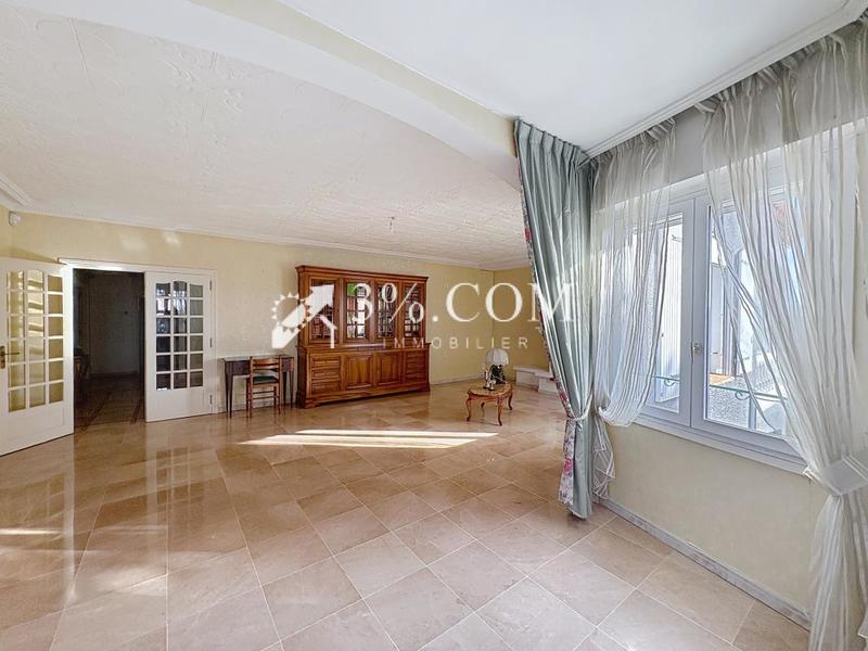 Villa - 398 m² - 11 pièces