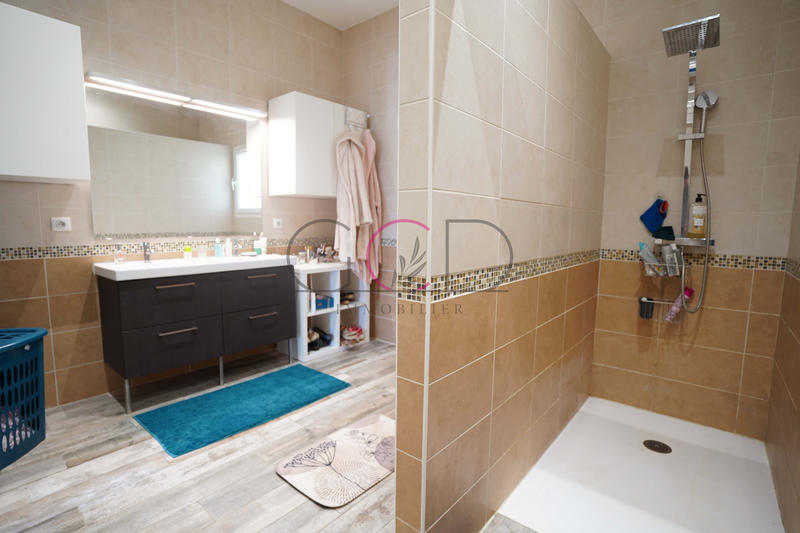 Maison - 167 m² - 4 pièces