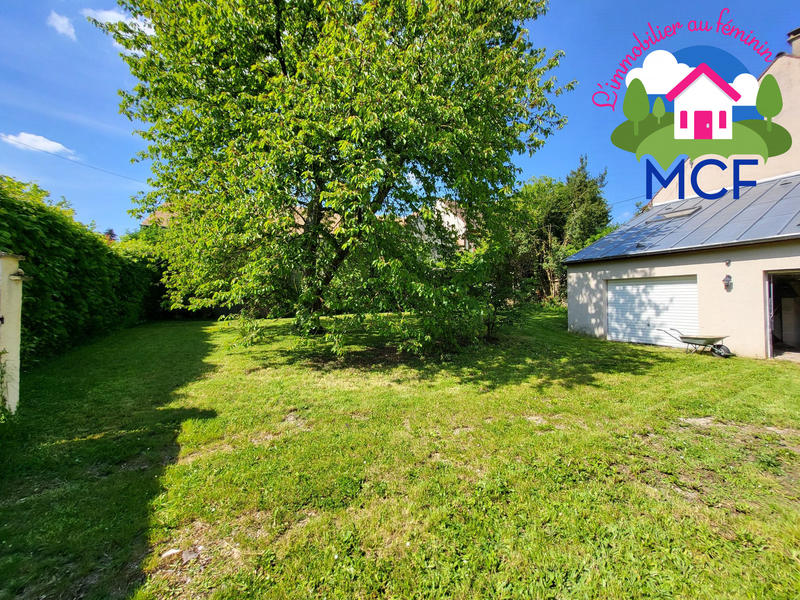 Maison - 288 m² - 10 pièces