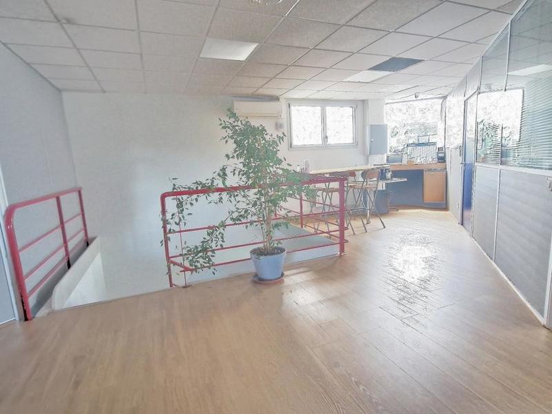 Bureau - 18 m² - 2 pièces