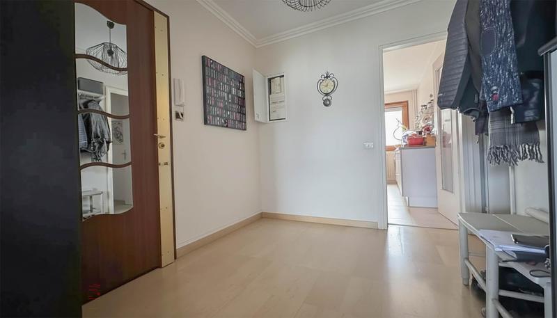 Appartement - 102 m² - 5 pièces