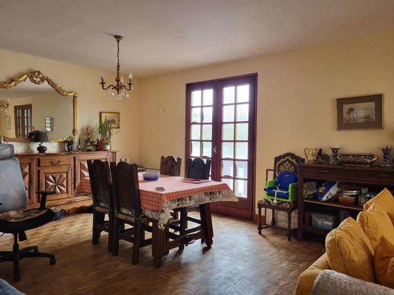 Maison - 300 m² - 7 pièces