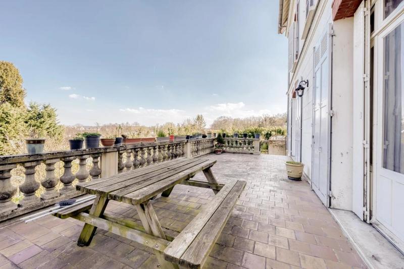 Maison de maîtres - 246 m² - 10 pièces