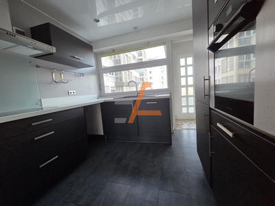 Appartement - 103 m² - 6 pièces