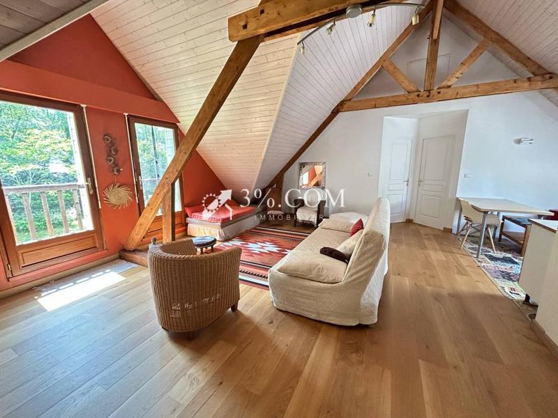 Maison - 205 m² - 8 pièces