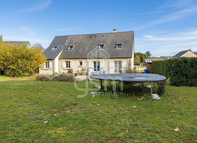 Maison traditionnelle - 162 m² - 6 pièces