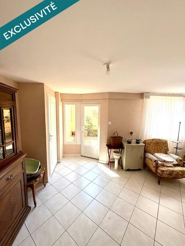 Maison - 180 m² - 10 pièces