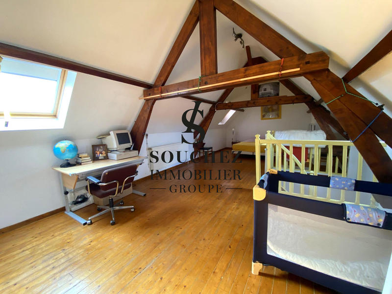 Maison - 210 m² - 9 pièces