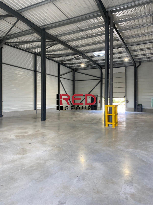 Entrepôt - 435 m²