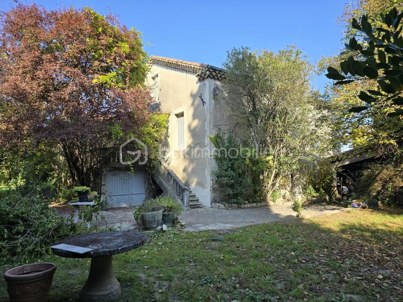 Immeuble - 254 m² - 13 pièces