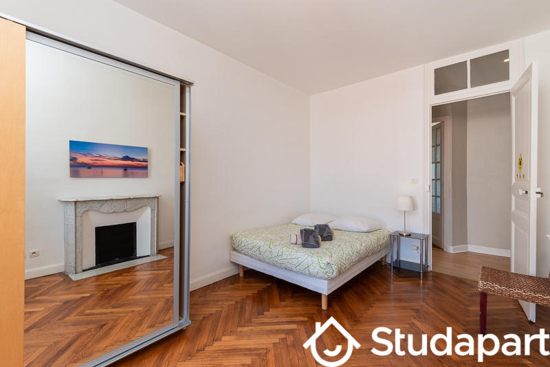 Appartement - 100 m² - 4 pièces