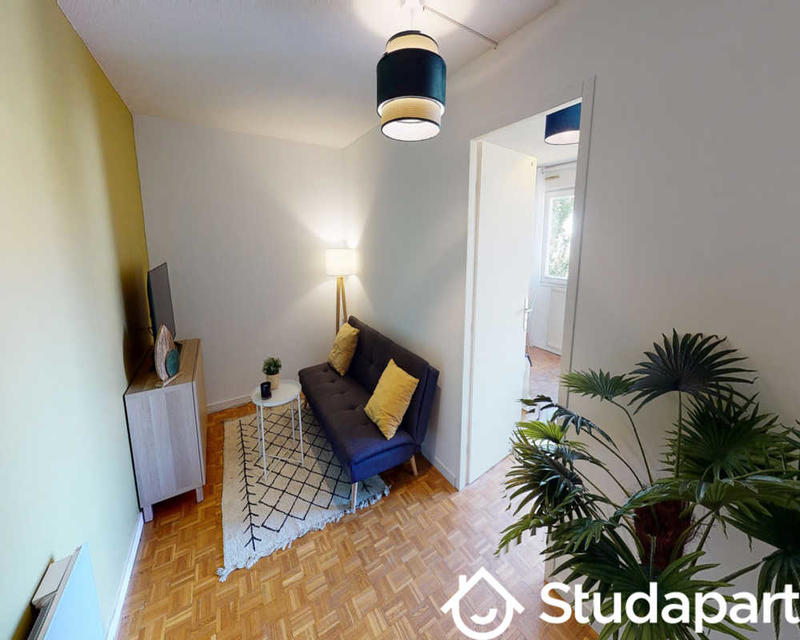 Chambre - 70 m² - 1 pièce