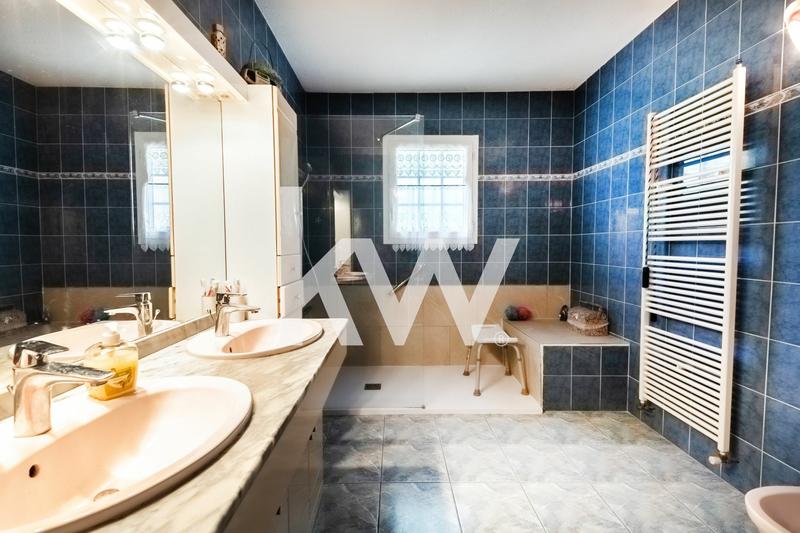 Maison - 150 m² - 7 pièces