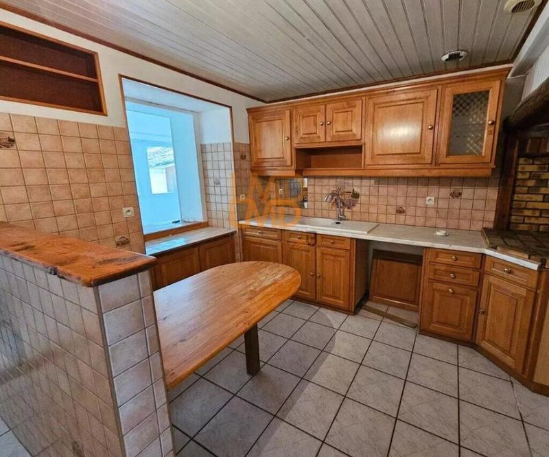 Maison - 174 m² - 7 pièces