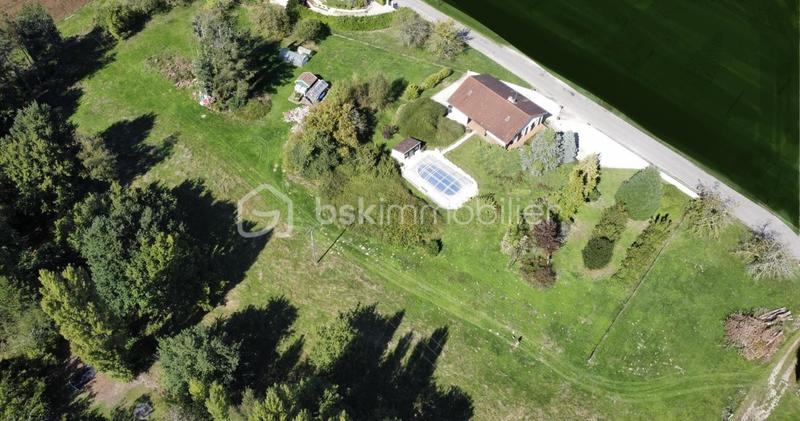 Maison - 230 m² - 4 pièces