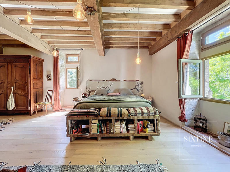 Château - 500 m² - 12 pièces