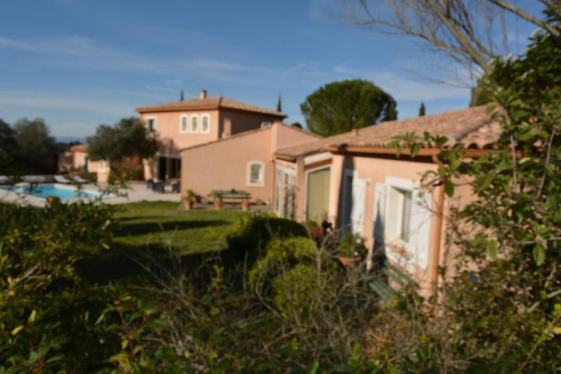 Propriété - 269 m² - 11 pièces