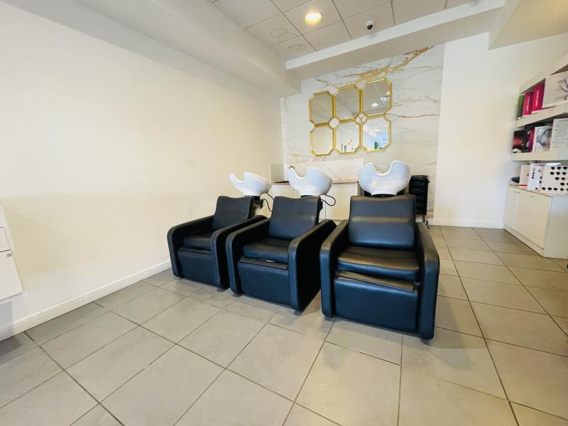 Local commercial - 94 m² - 2 pièces