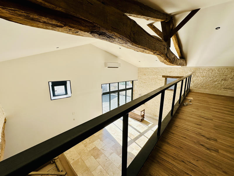 Maison - 229 m² - 6 pièces