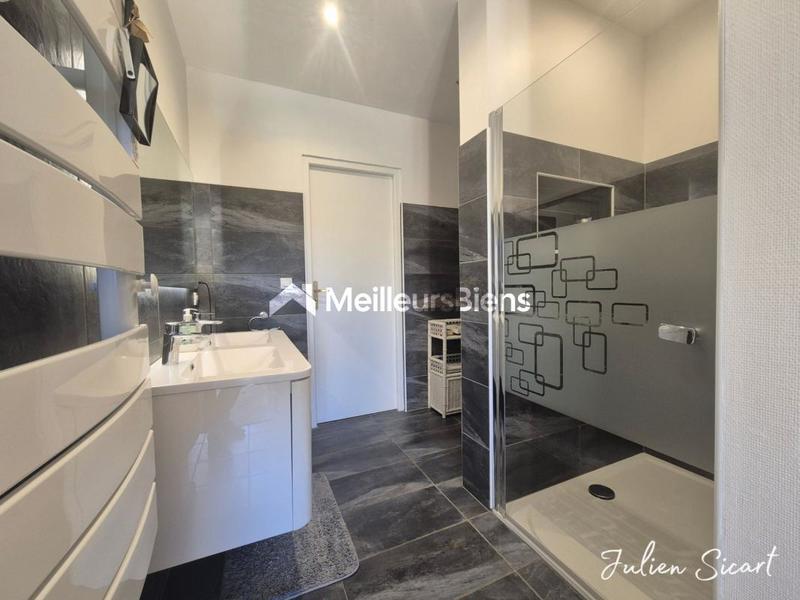 Propriété - 270 m² - 7 pièces