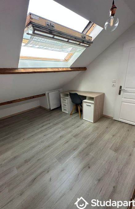 Chambre - 10 m² - 1 pièce