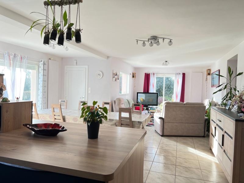 Maison - 147 m² - 8 pièces