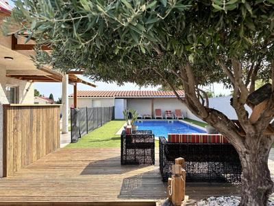 Maison - 180 m² - 8 pièces