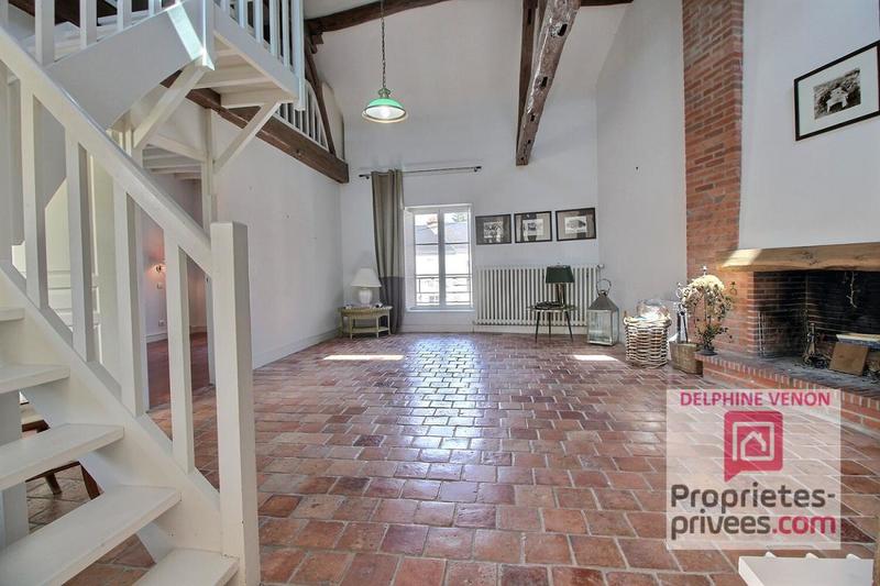 Propriété - 254 m² - 8 pièces