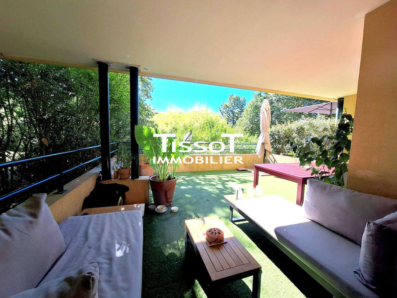 Appartement - 77 m² - 3 pièces