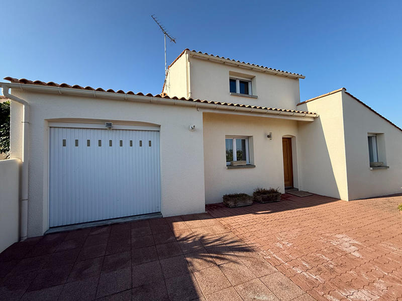 Maison - 140 m² - 5 pièces