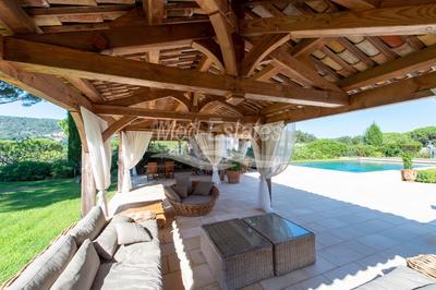 Propriété - 438 m² - 18 pièces