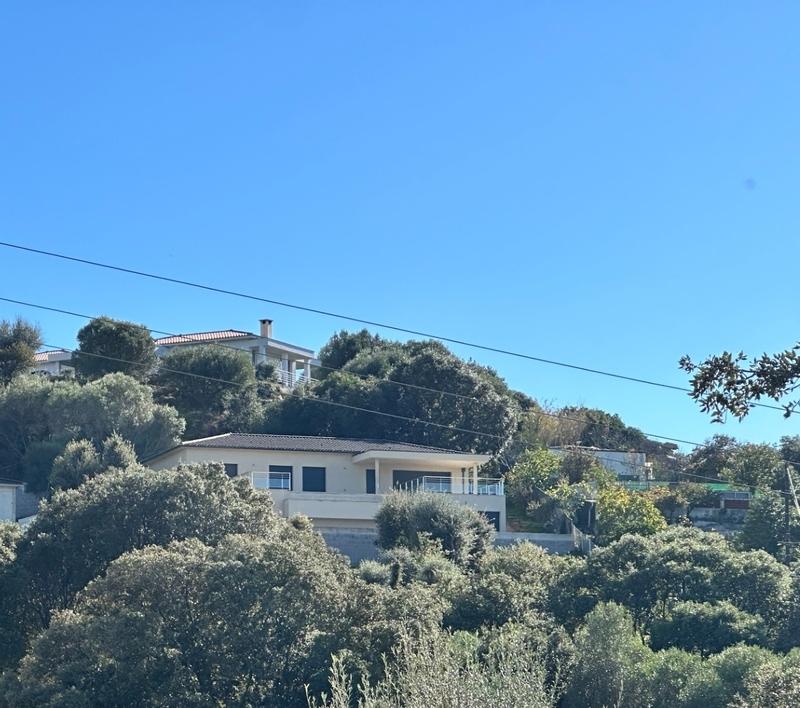 Villa - 137 m² - 4 pièces