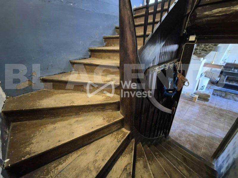 Maison - 322 m² - 9 pièces