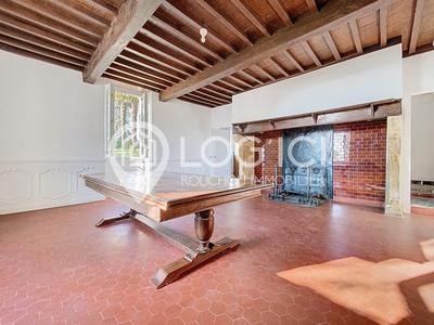 Maison - 270 m² - 8 pièces