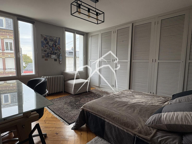 Maison - 122 m² - 6 pièces