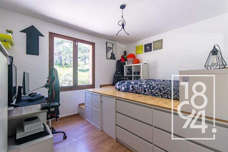 Maison - 180 m² - 6 pièces