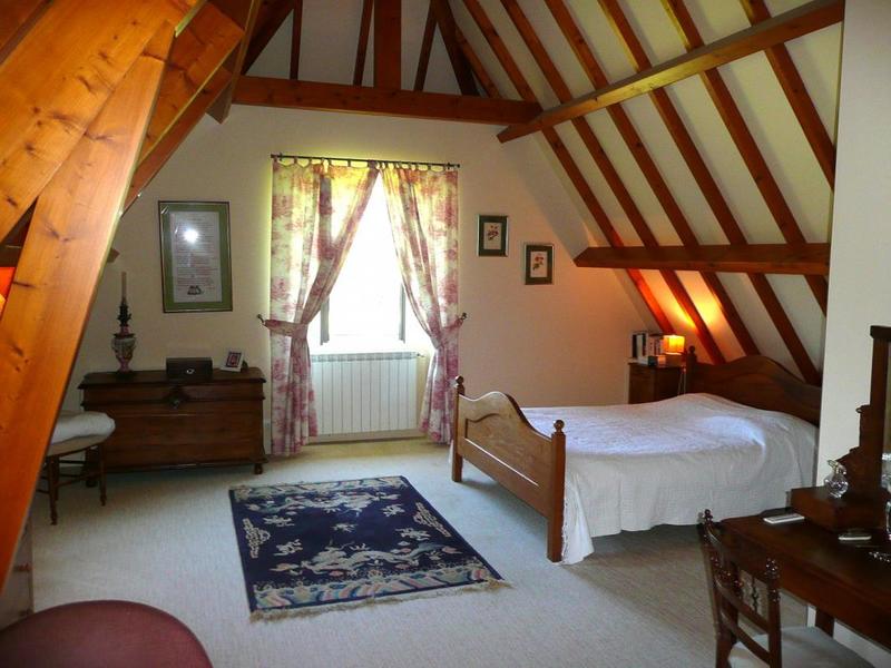 Propriété - 833 m² - 32 pièces