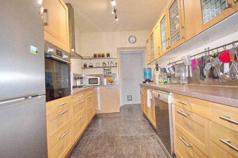 Maison - 363 m² - 12 pièces