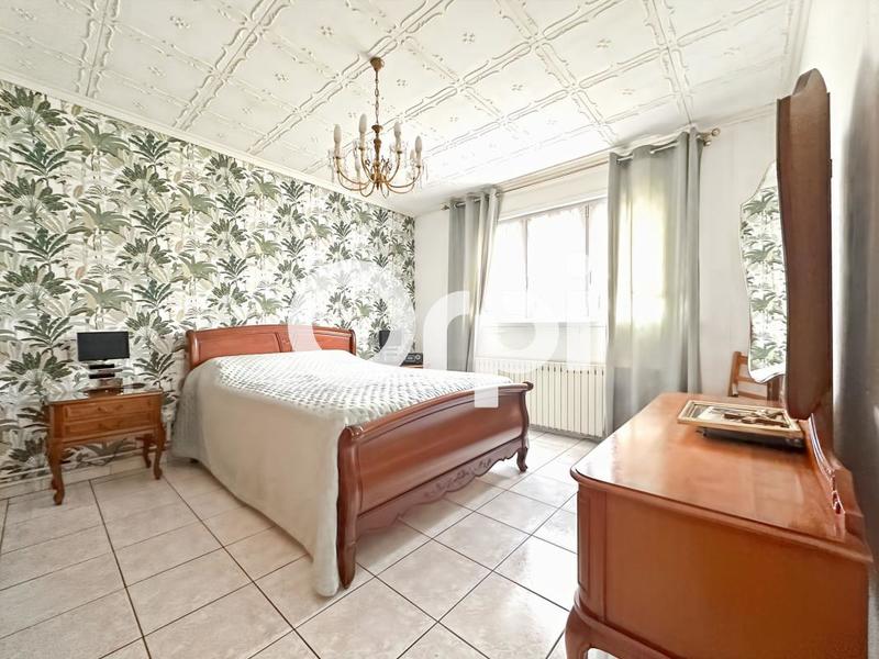 Maison - 102 m² - 5 pièces