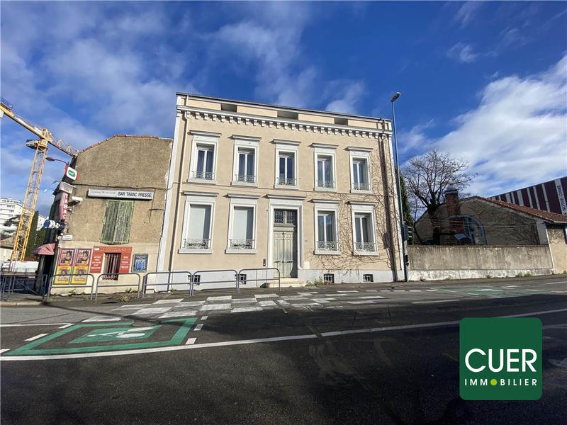 Appartement - 94 m² - 5 pièces