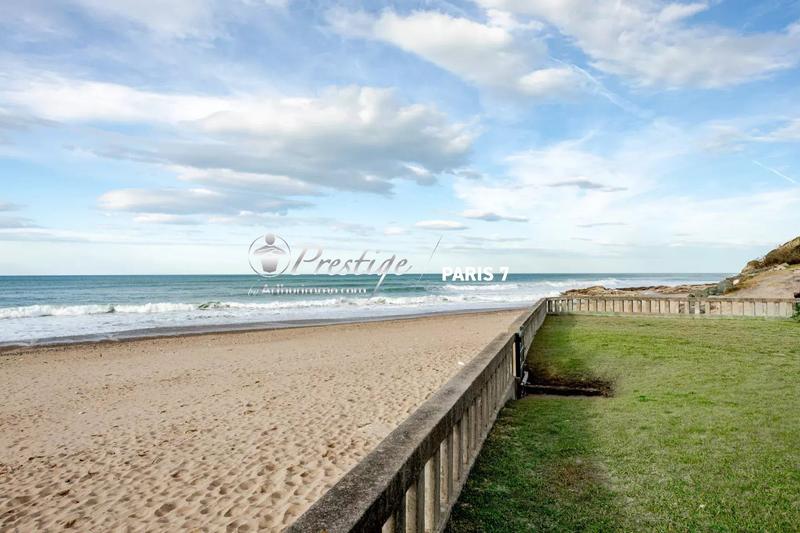 Maison - 200 m² - 7 pièces