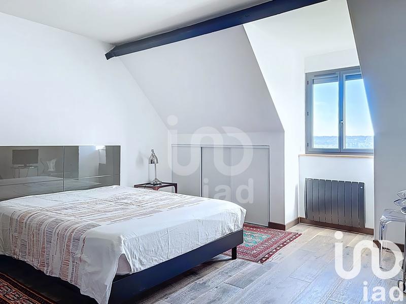 Maison - 380 m² - 8 pièces