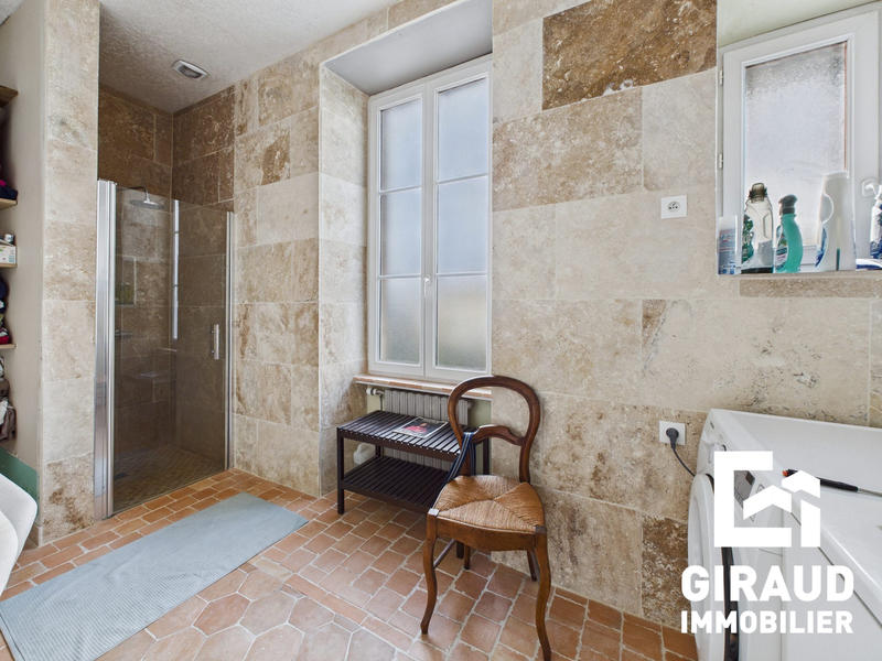 Maison ancienne - 215 m² - 7 pièces