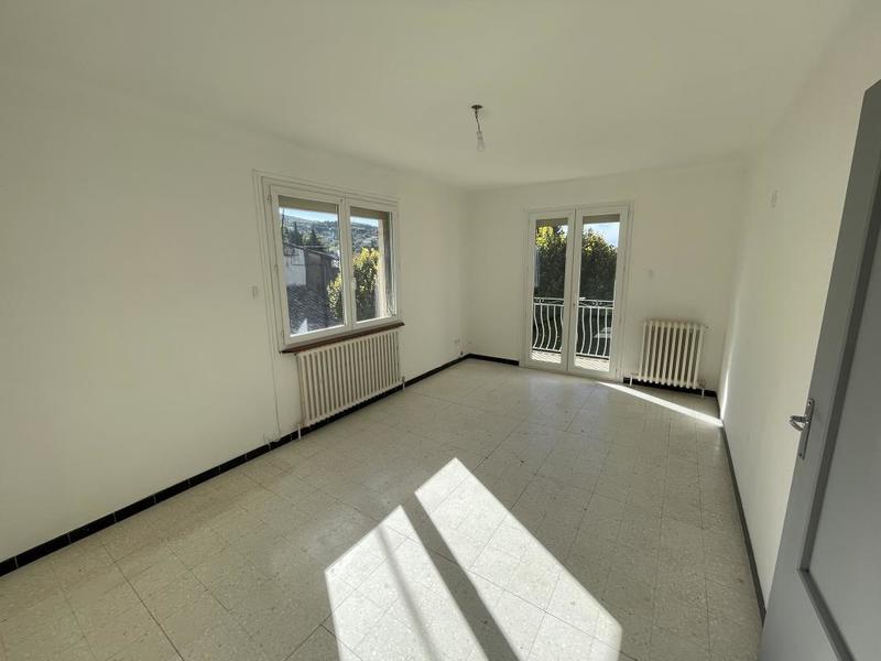 Maison - 82 m² - 6 pièces