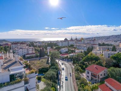 Appartement - 80 m² - 3 pièces